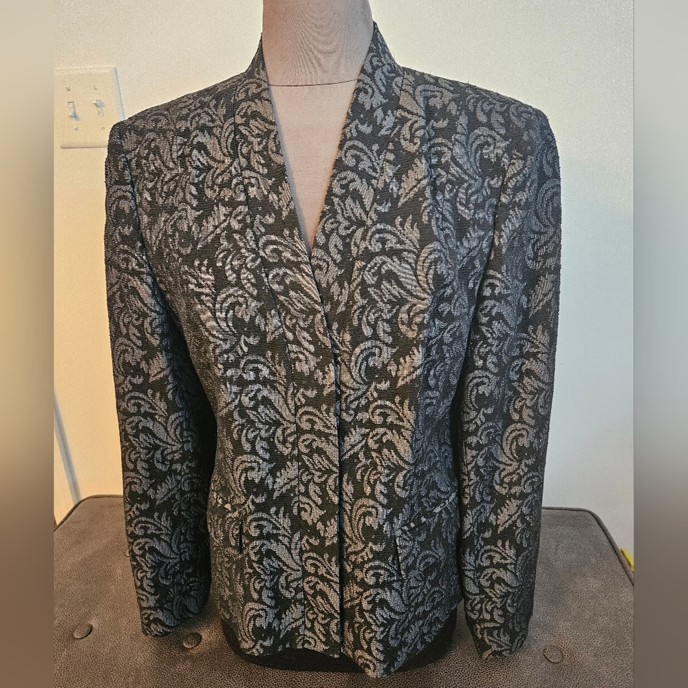 Beautiful black with gray embossed fabric collar-less blazer